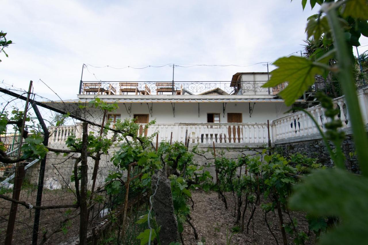 Guesthouse Mele Gjirokastër Exterior foto