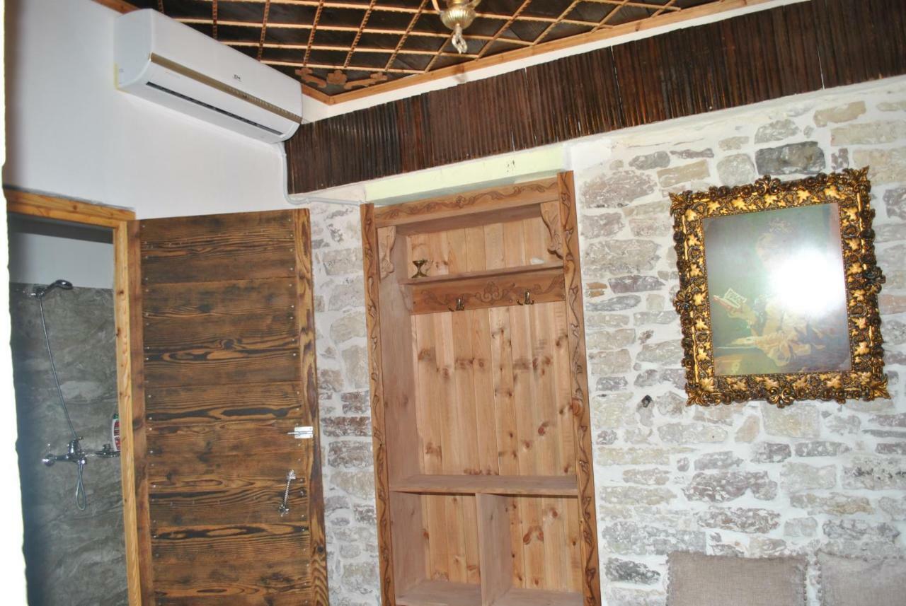 Guesthouse Mele Gjirokastër Exterior foto